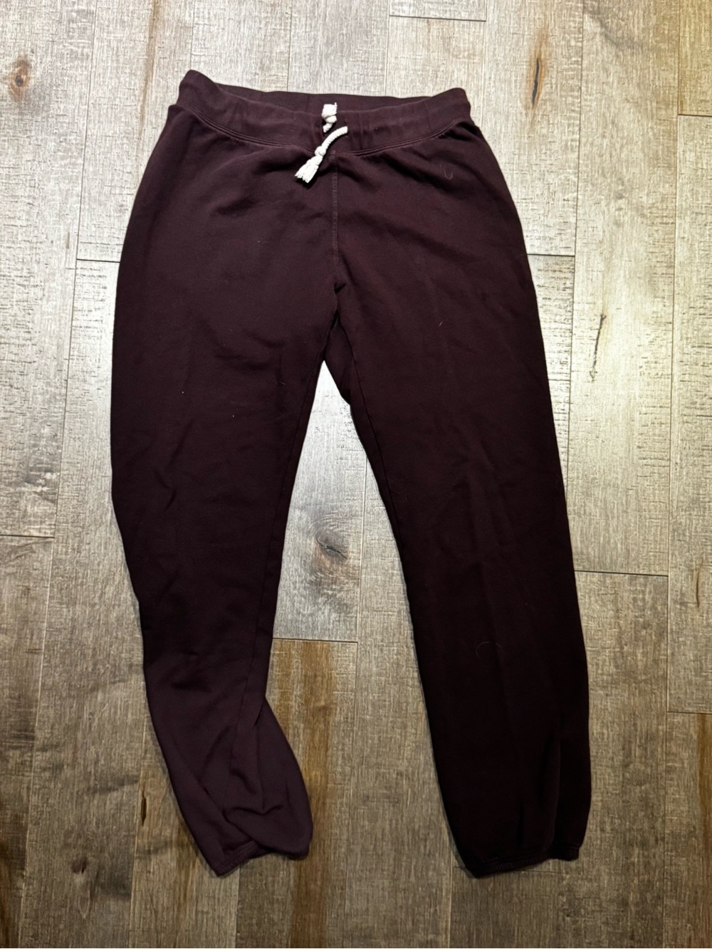 Women’s Drawstring Jogger Pants - Dark Burgundy